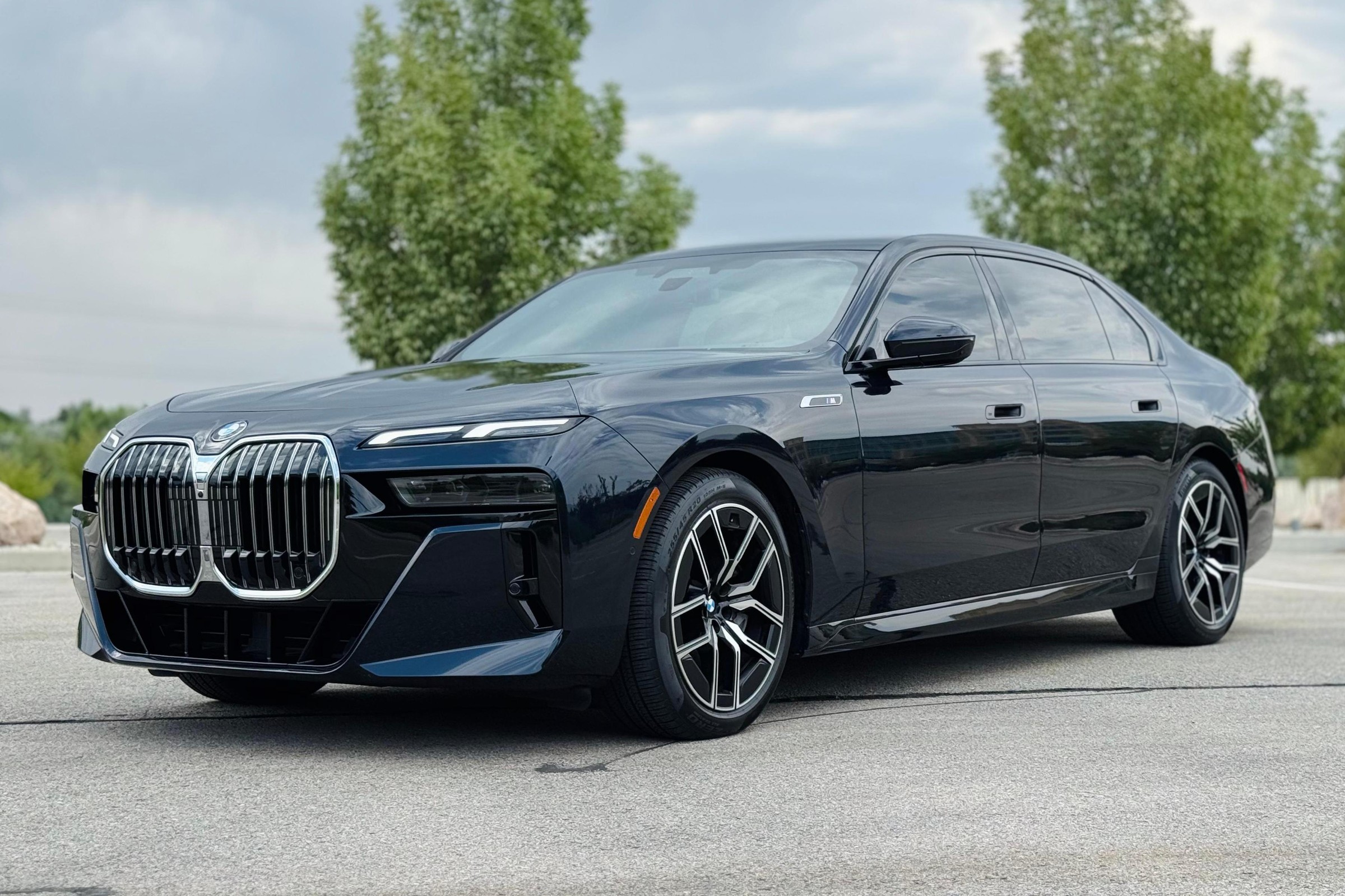 2023 BMW 760i xDrive